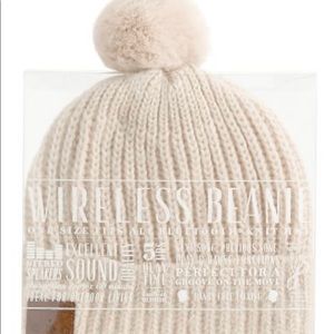 Trying to simplify my wardrobe and declutter. Xo